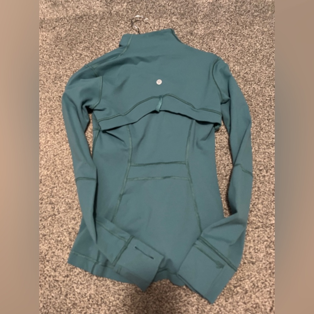 Lululemon define jacket size 4